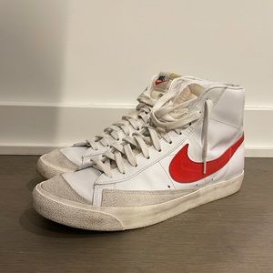 Nike Blazer Mid ‘77 Vintage US M 10 Habanero Red/White/Sail